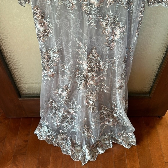 Mac Duggal EMBELLISHED V NECK ILLUSION LONG SLEEVE GOWN size 10 $698 sold out - Picture 15 of 17